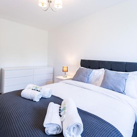 Luxury 3 Bedroom Flat With Balcony In Westbourne Park London Kültér fotó